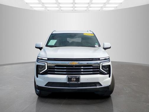 Summit White 2025 Chevrolet Suburban LT