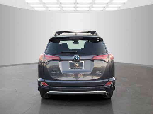 2017 Toyota RAV4 Hybrid XLE