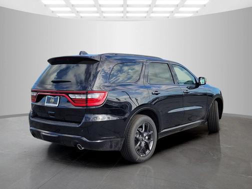 DB Black Clearcoat 2026 Dodge Durango GT Premium HEMI V8