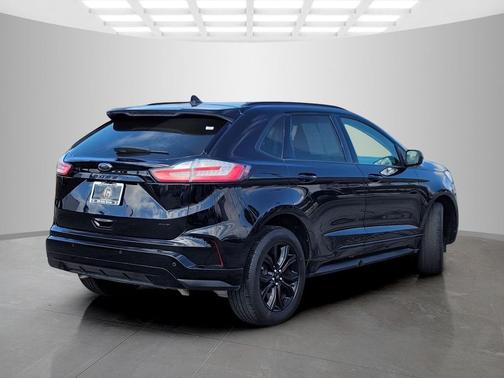 2023 Ford Edge SE
