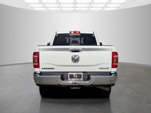2020 RAM 2500 Laramie Crew Cab 4X4 6'4' Box