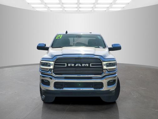 2020 RAM 2500 Laramie Crew Cab 4X4 6'4' Box