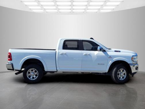 2020 RAM 2500 Laramie Crew Cab 4X4 6'4' Box