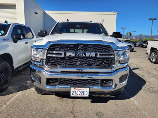 2021 RAM 2500 Tradesman Crew Cab 4x4 6'4' Box