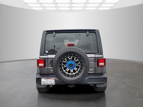 Granite Crystal Metallic Clearcoat 2019 Jeep Wrangler Unlimited Sport