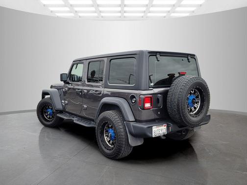 Granite Crystal Metallic Clearcoat 2019 Jeep Wrangler Unlimited Sport