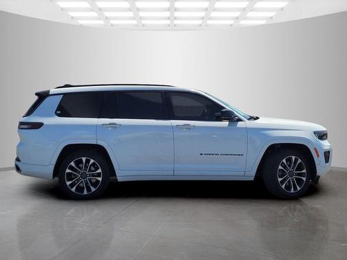 Bright White Clearcoat 2022 Jeep Grand Cherokee L Overland