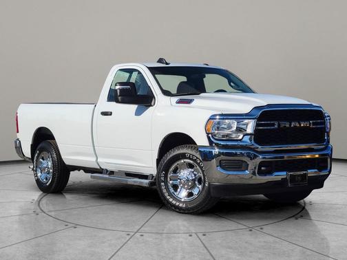 2024 RAM 2500 Tradesman Regular Cab 4x2 8' Box