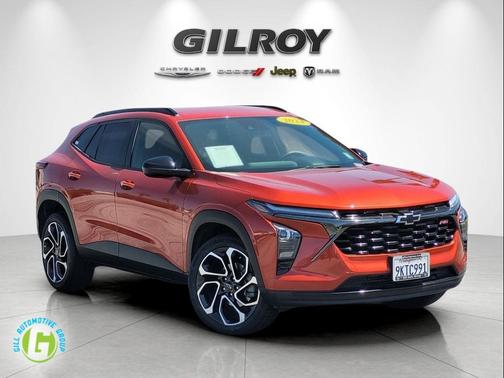 Cayenne Orange Metallic 2024 Chevrolet Trax FWD 2RS