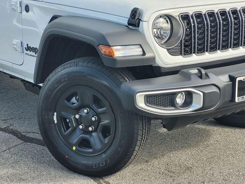 2026 Jeep Gladiator Sport