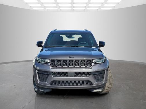 2026 Jeep Grand Cherokee Altitude