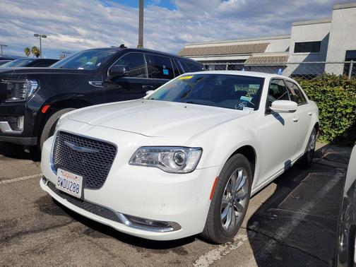 2021 Chrysler 300 Touring