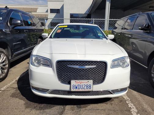 2021 Chrysler 300 Touring