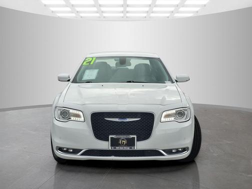 2021 Chrysler 300 Touring