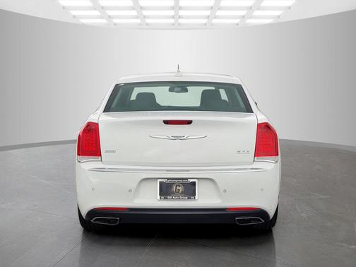 2021 Chrysler 300 Touring
