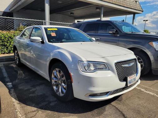 2021 Chrysler 300 Touring
