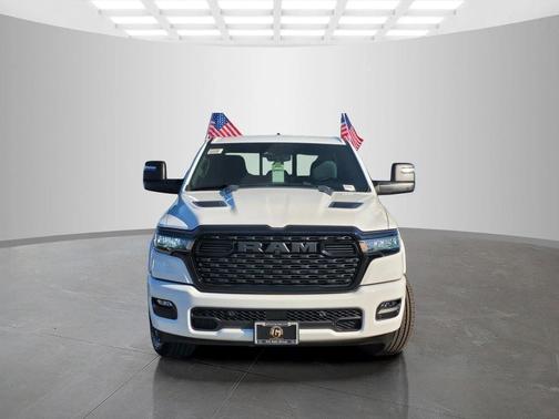 Bright White Clearcoat 2026 RAM 1500 Big Horn/Lone Star