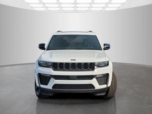 Bright White Clearcoat 2026 Jeep Grand Cherokee Limited