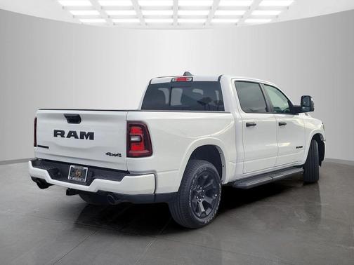 Bright White Clearcoat 2026 RAM 1500 Big Horn/Lone Star