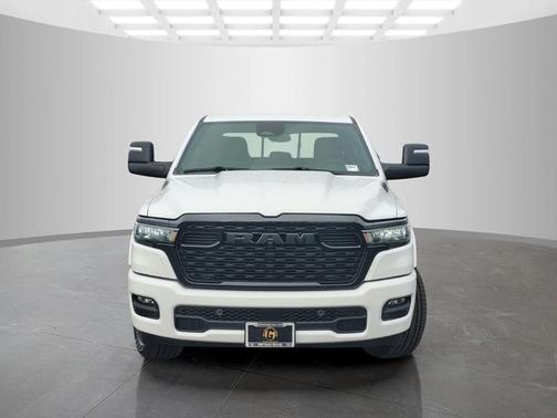 Bright White Clearcoat 2026 RAM 1500 Big Horn/Lone Star
