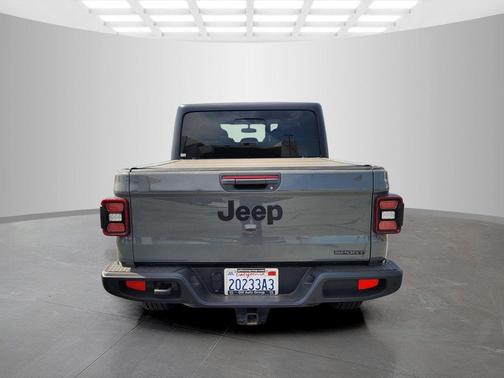 Sting-Gray Clearcoat 2020 Jeep Gladiator Sport S