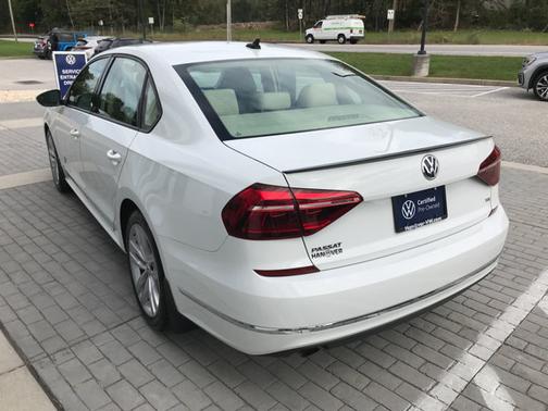 2019 Volkswagen Passat 2.0T Wolfsburg