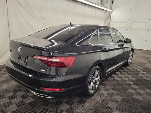 2021 Volkswagen Jetta 1.4T R-Line