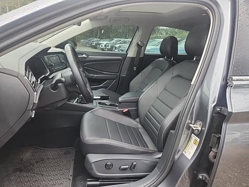 2022 Volkswagen Jetta 1.5T SE