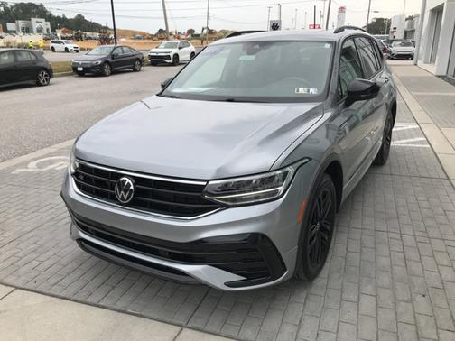 2022 Volkswagen Tiguan 2.0T SE R-Line Black