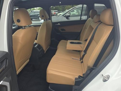 Opal White Pearl Effect 2023 Volkswagen Tiguan 2.0T SE R-Line Black