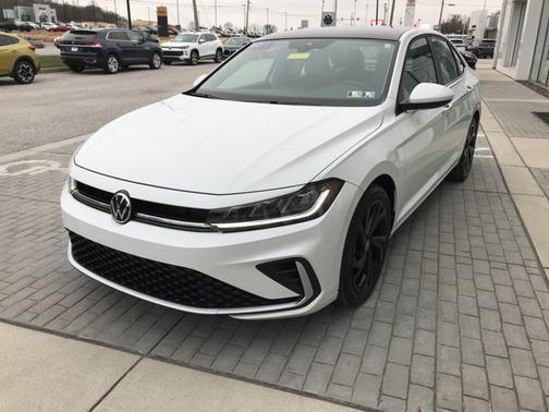 2025 Volkswagen Jetta 1.5T SE