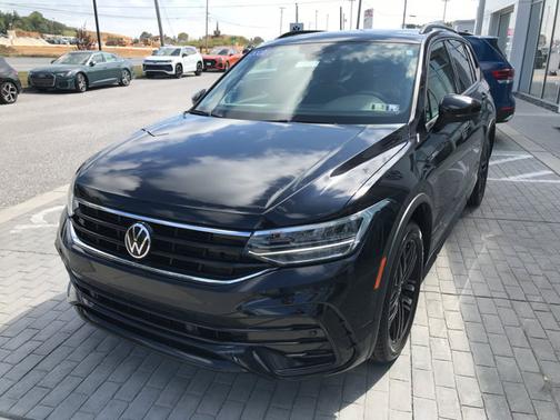 2022 Volkswagen Tiguan 2.0T SE R-Line Black
