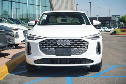 2025 Audi Q5 Premium Plus