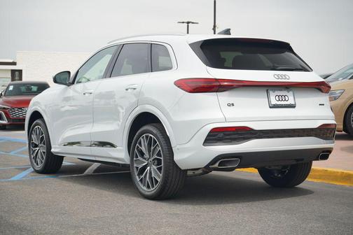 2025 Audi Q5 Premium Plus