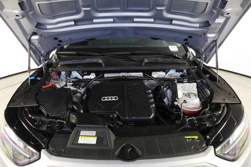 2022 Audi Q5 45 S line Premium