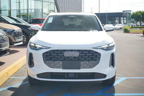 2025 Audi Q5 Premium