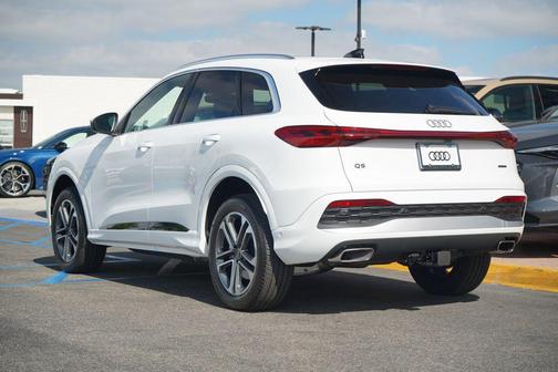 2025 Audi Q5 Premium