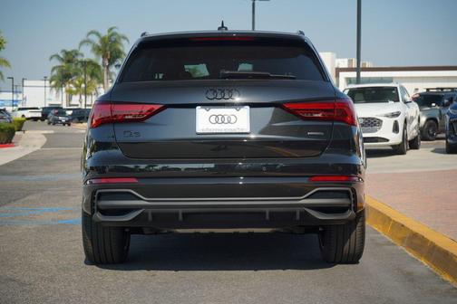 2025 Audi Q3 Premium 45 TFSI S line quattro Tiptronic