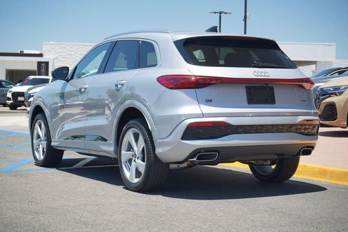 2025 Audi Q5 Premium Plus