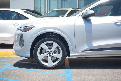 2025 Audi Q5 Premium Plus