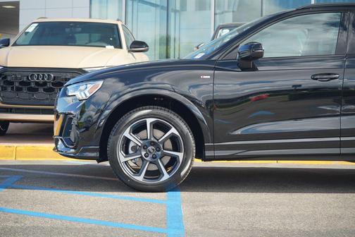 2025 Audi Q3 45 S line Premium Plus