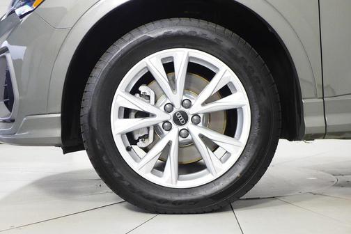 2022 Audi Q3 45 S line Premium