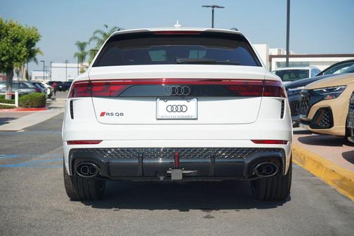 2025 Audi RS Q8 4.0T
