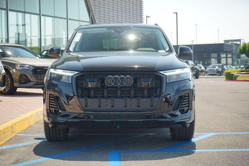 2025 Audi Q7 55 Premium Plus