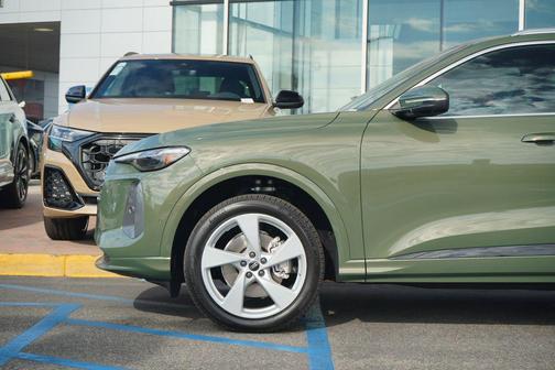 2025 Audi Q5 Premium Plus TFSI quattro S tronic