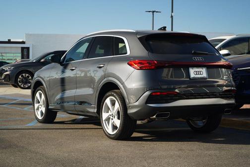 2025 Audi Q5 Premium Plus TFSI quattro S tronic