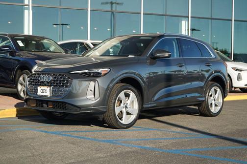 2025 Audi Q5 Premium Plus TFSI quattro S tronic