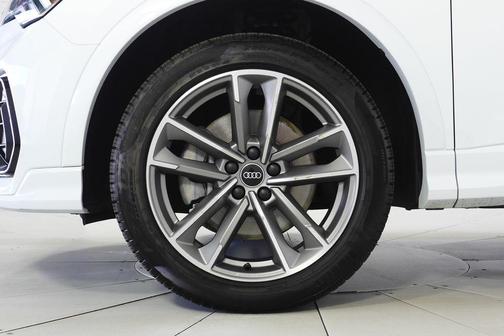 2023 Audi Q3 45 S line Premium Plus