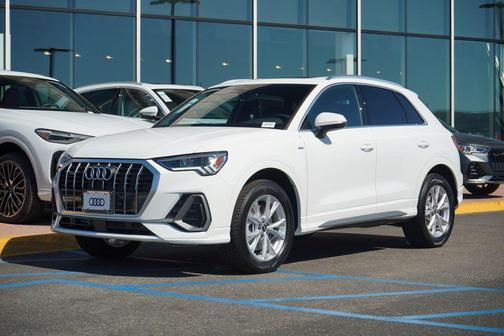 2025 Audi Q3 Premium 45 TFSI S line quattro Tiptronic