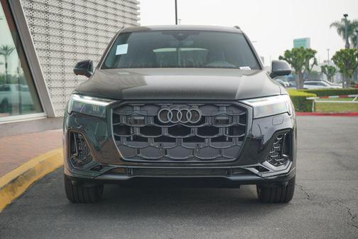 2026 Audi SQ7 4.0T Premium Plus